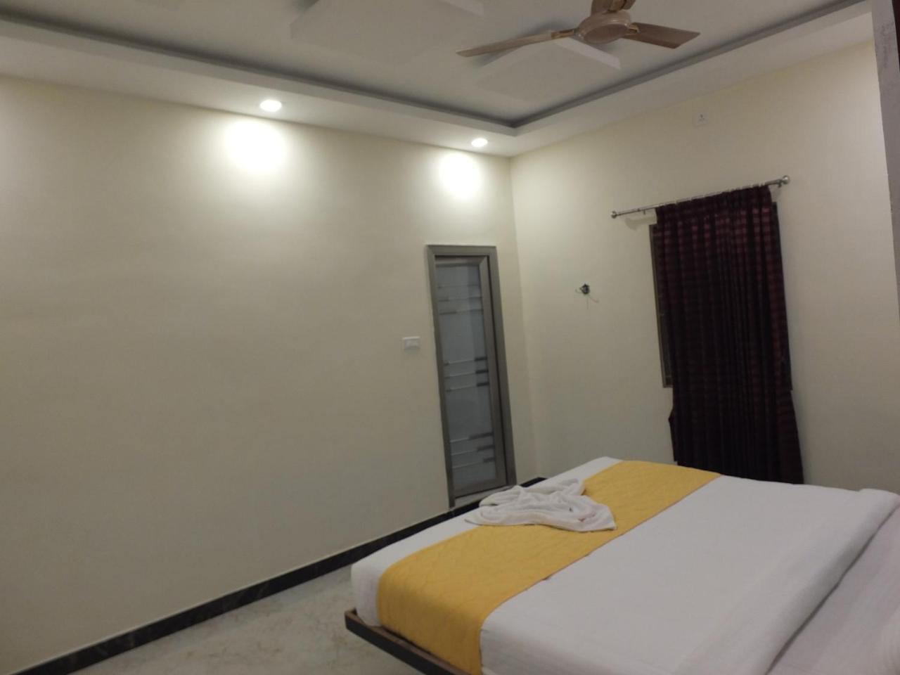 Sushmika Resorts Inn يركواد المظهر الخارجي الصورة
